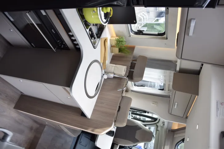 Fahrzeugbild Carado T448 pro+ *5.Sitz*Backofen*Combi-6E* #18