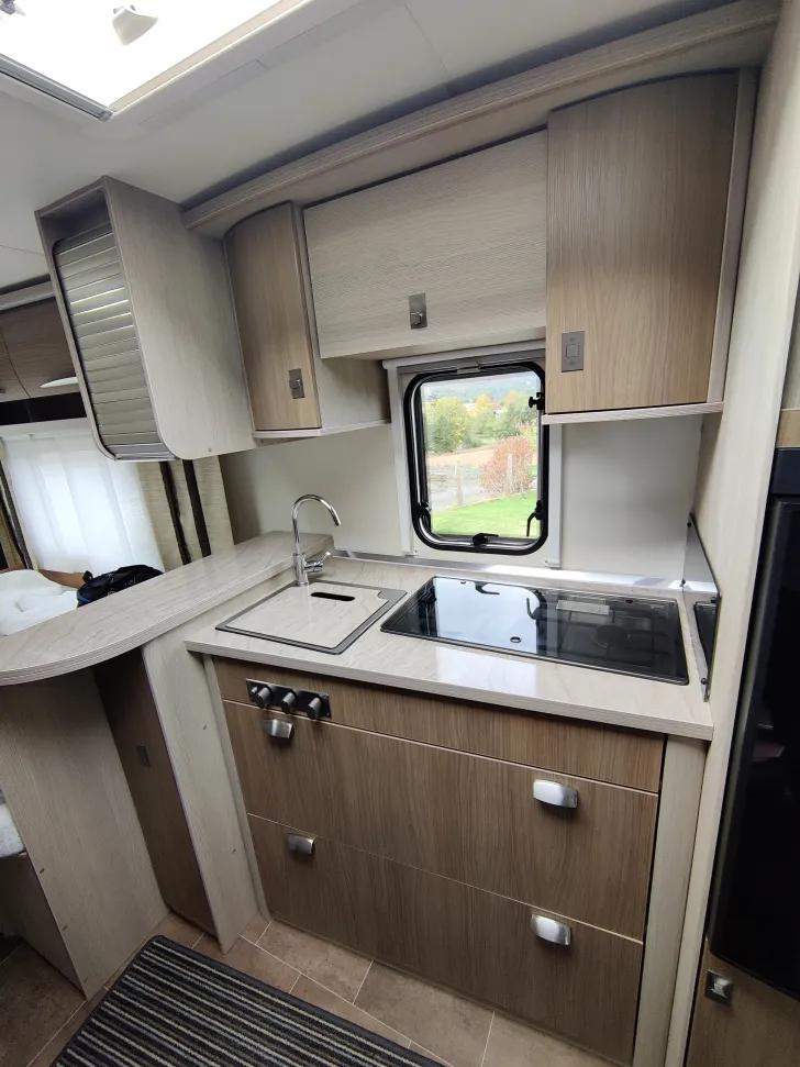 Fahrzeugbild Bürstner Averso 465 TS Super Zustand, wie N #7