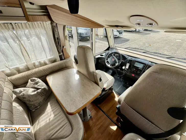 Fahrzeugbild Hymer B-Klasse 598 PremiumLine Stützen/Klima/GFK #15