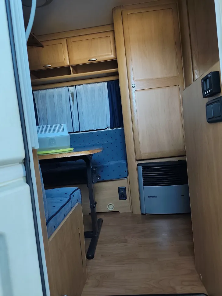 Fahrzeugbild Hymer Eriba Nova 460 Garagen gepflegt #4