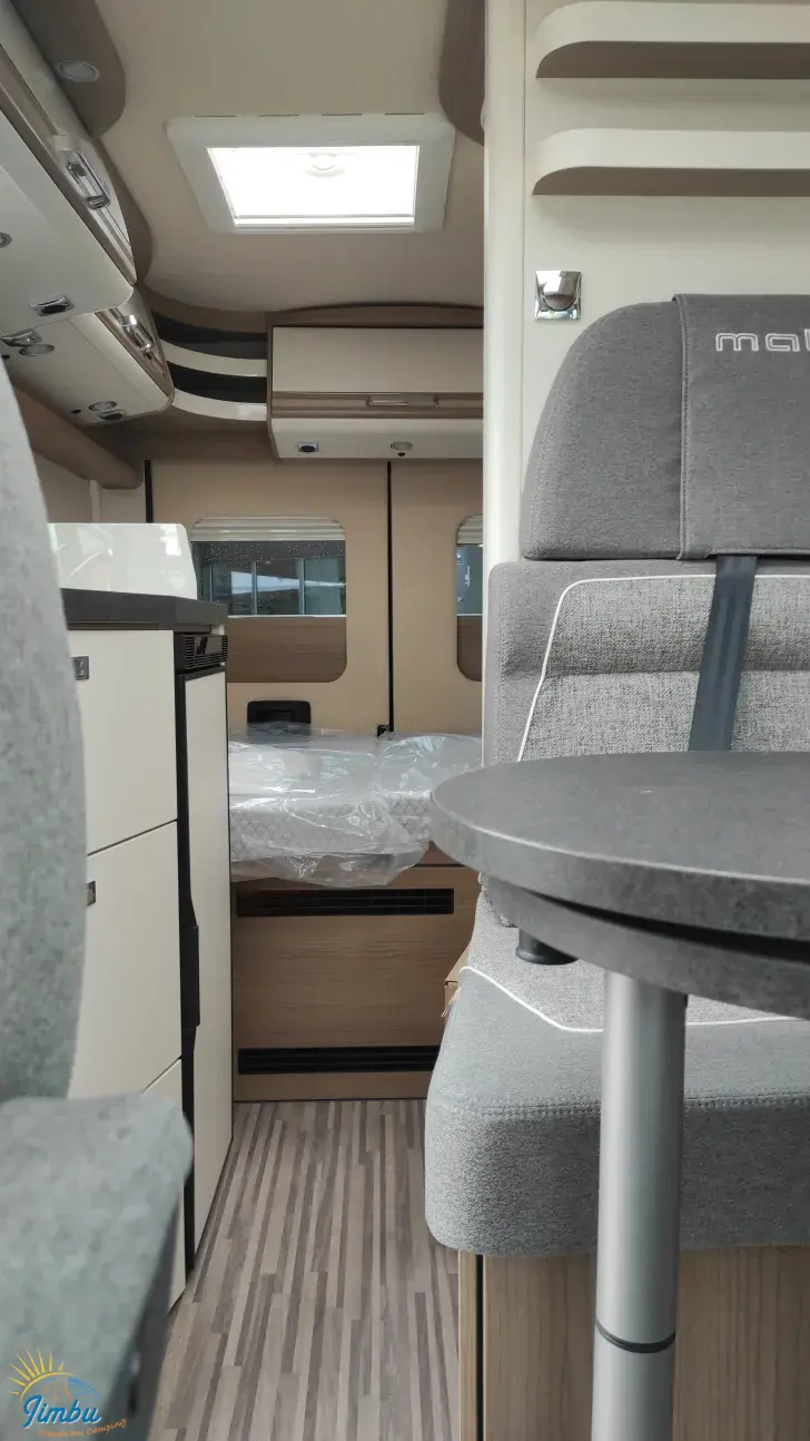 Sicht vorne-hinten Malibu Van Compact 540 DB Fiat 140 PS Automatik-2209