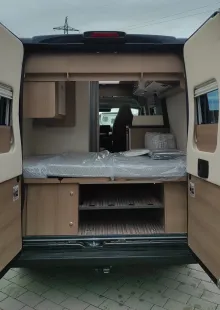 Heckgarage Malibu Van Compact 540 DB Fiat 140 PS Automatik-2209