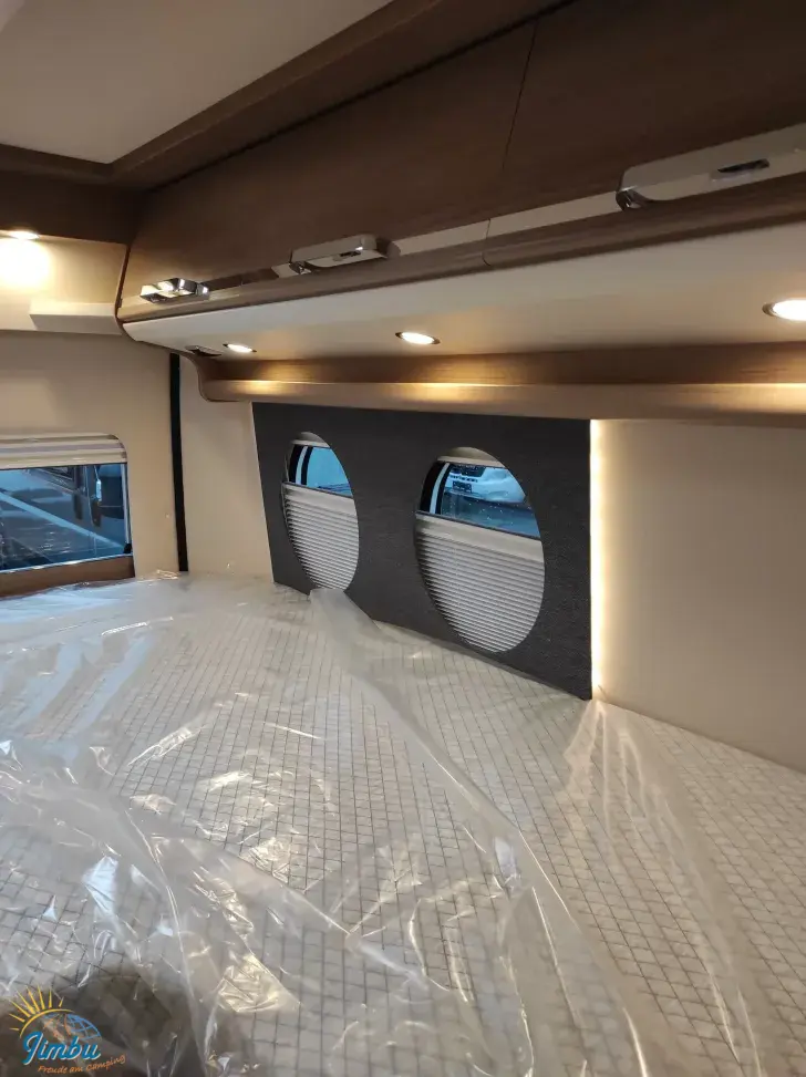Fahrzeugbild Malibu Van First Class - Two Rooms 640 LE RB charming GT skyview Autom.-AHK-2224 #15