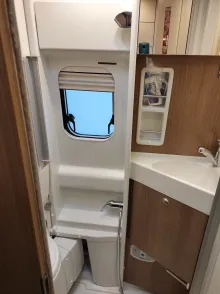 Fahrzeugbild Malibu Van First Class - Two Rooms 640 LE RB charming GT skyview Autom.-AHK-2224 #17