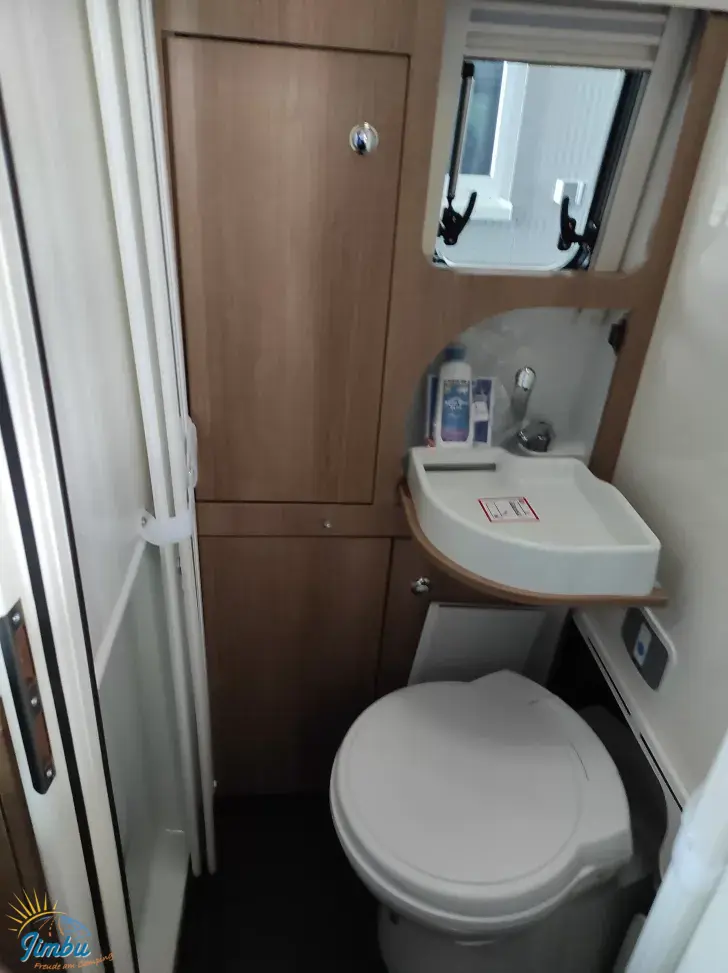 Fahrzeugbild Malibu genius 641 LE Mercedes 170PS | Auto. 2261 #13