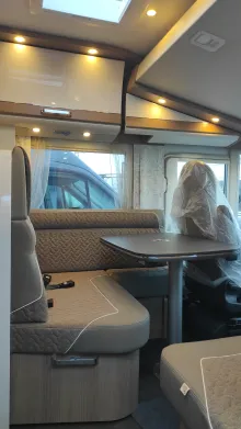 Sitzgruppe Malibu I 460 KB-LE comfort 4.2t 180 PS / Automatik 586 - 2203