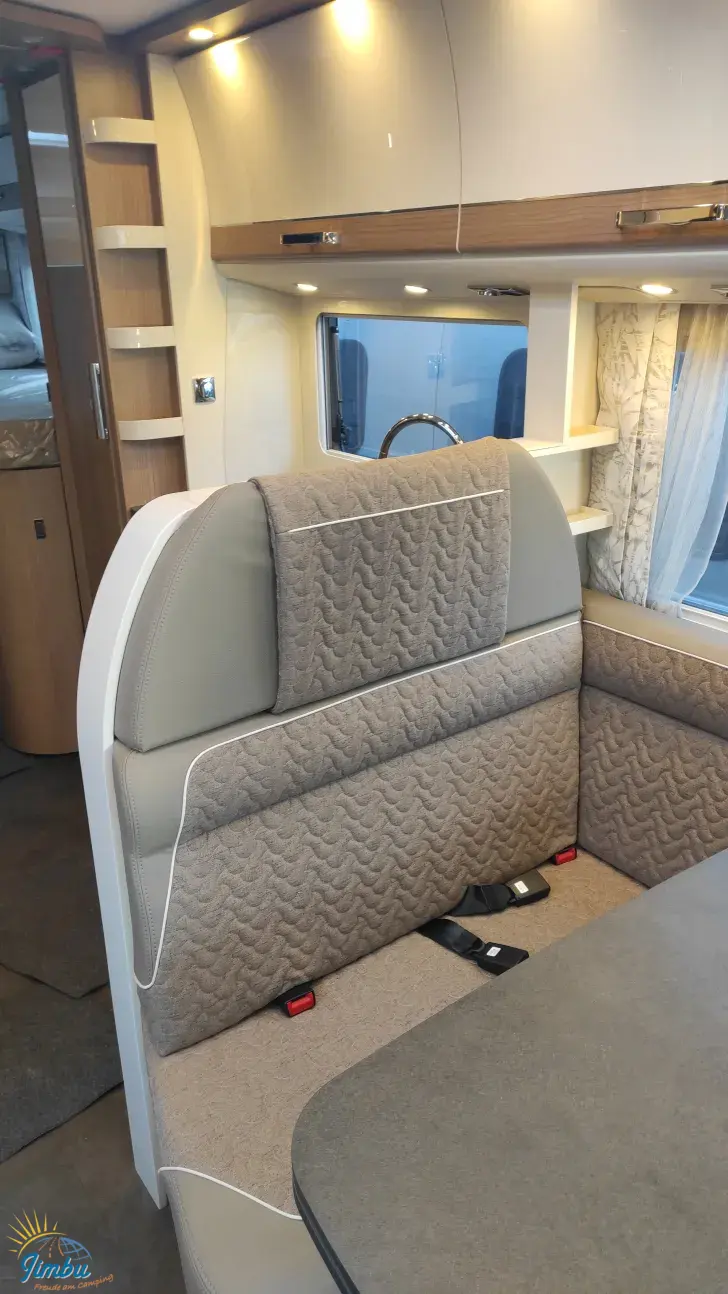 Weitere Sitzgruppe Malibu I 460 KB-LE comfort 4.2t 180 PS / Automatik 586 - 2203