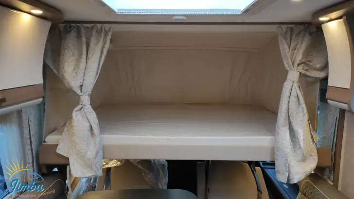 Weitere Betten Malibu I 460 KB-LE comfort 4.2t 180 PS / Automatik 586 - 2203