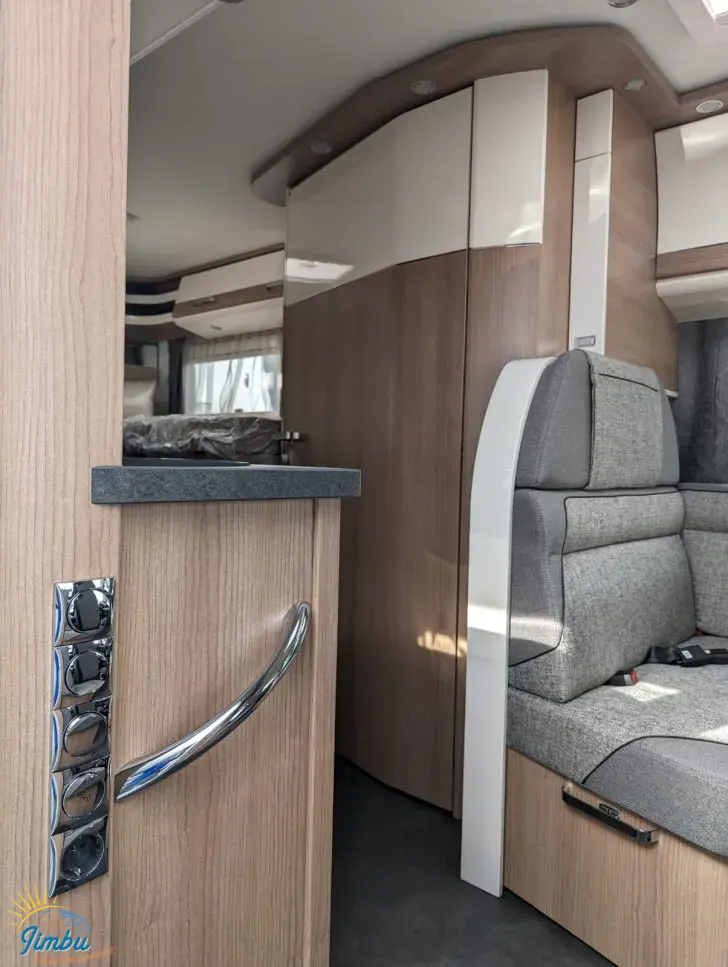 Fahrzeugbild Malibu I 430 LE 140 PS / Schalter, 581 - 2113 #22