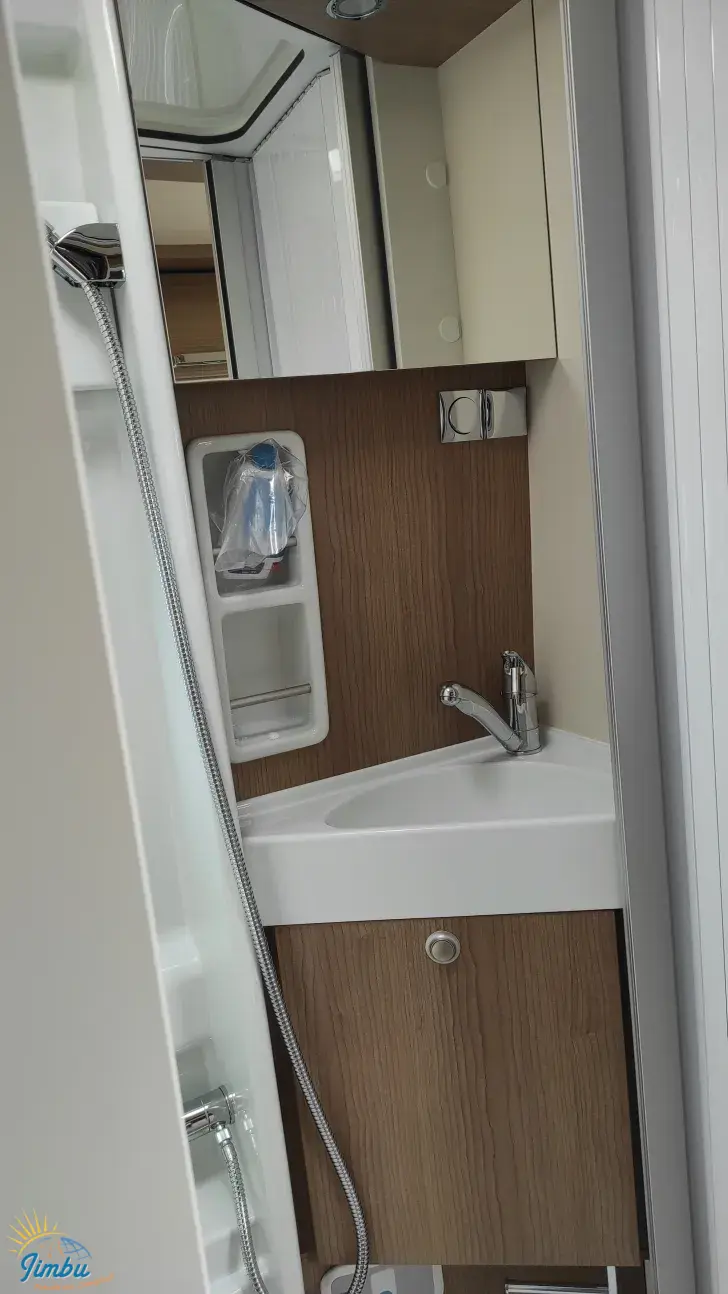 Fahrzeugbild Malibu Van Comfort 640 LE charming coupé 180PS | Automatik, 163 - 2143 #17