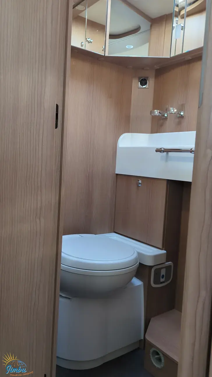 Toilette Malibu I 490 LE Touring 180 PS / Automatik, 630 - 2154