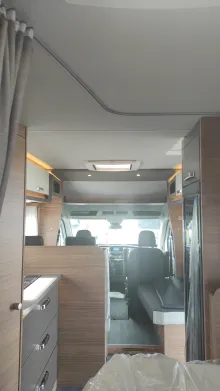Sicht vorne-hinten Weinsberg CaraLoft 650 MF 155 PS / Schalter, S611 - 1096
