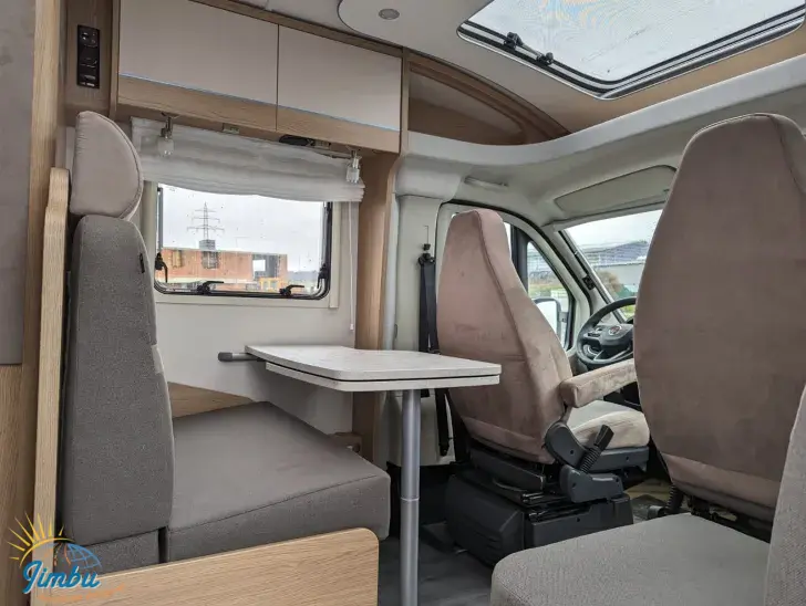 Fahrzeugbild LMC Cruiser V 646 G 180 PS/Automatik, 625 - 3048 #11