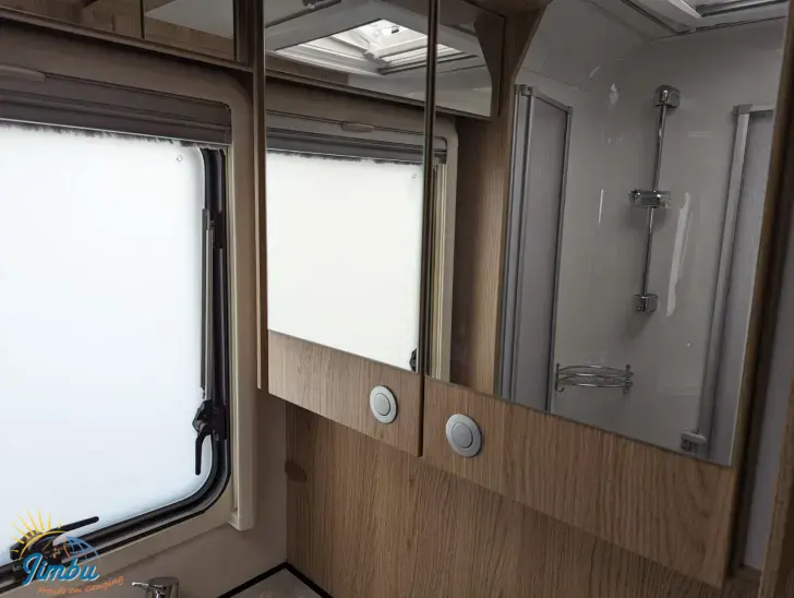 Fahrzeugbild LMC Cruiser V 646 G 180 PS/Automatik, 625 - 3048 #35