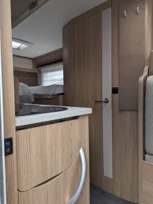 Fahrzeugbild LMC Cruiser V 646 G 140 PS/ Schalter, 626 - 3049 #21