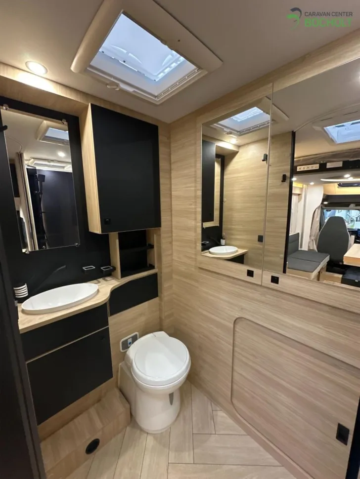 Fahrzeugbild Challenger Teilintegriert 260 Graphite Premium Modell 2026 / Artic / Drive #2