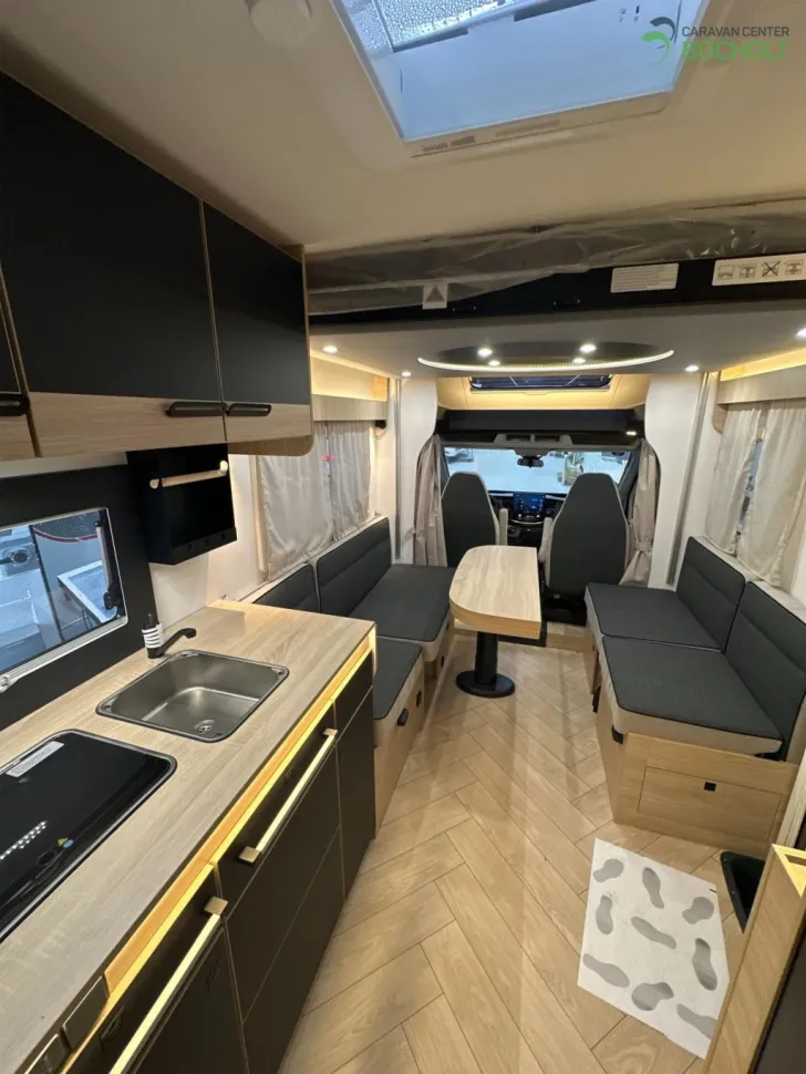 Fahrzeugbild Challenger Teilintegriert 260 Graphite Premium Modell 2026 / Artic / Drive #4