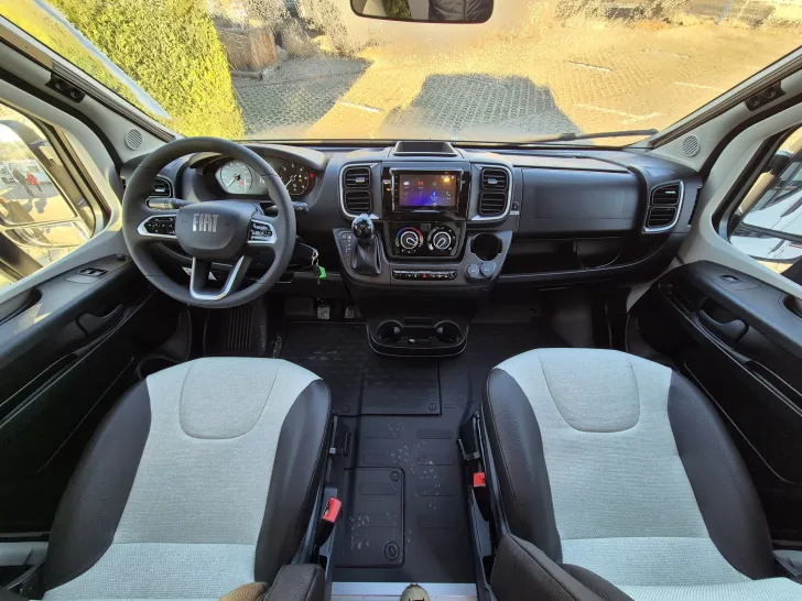 Fahrzeugbild Weinsberg CaraCompact 600 MF EDITION [PEPPER] #10