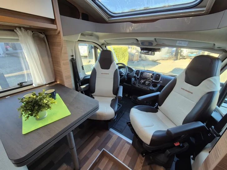 Fahrzeugbild Weinsberg CaraCompact 600 MF EDITION [PEPPER] #16