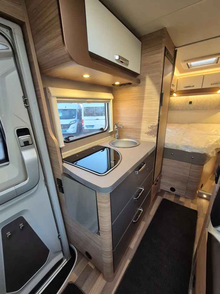 Fahrzeugbild Weinsberg CaraCompact 600 MF EDITION [PEPPER] #20