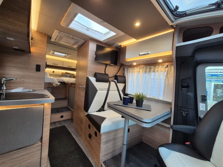 Fahrzeugbild Weinsberg CaraCompact MB 640 MEG EDITION [PEPPER] #13