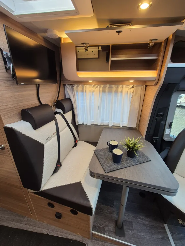 Fahrzeugbild Weinsberg CaraCompact MB 640 MEG EDITION [PEPPER] #17