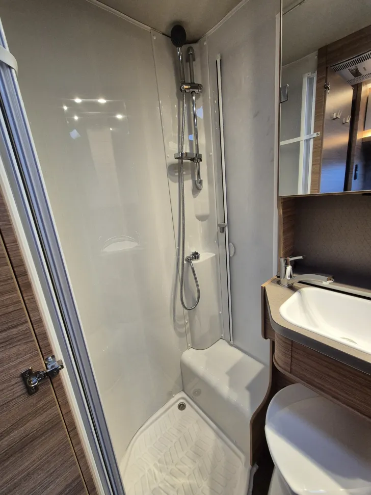 Fahrzeugbild Weinsberg CaraCompact MB 640 MEG EDITION [PEPPER] #23