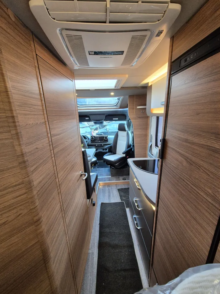 Fahrzeugbild Weinsberg CaraCompact MB 640 MEG EDITION [PEPPER] #31