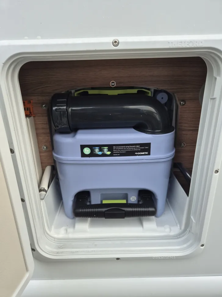 Fahrzeugbild Weinsberg CaraCompact MB 640 MEG EDITION [PEPPER] #40