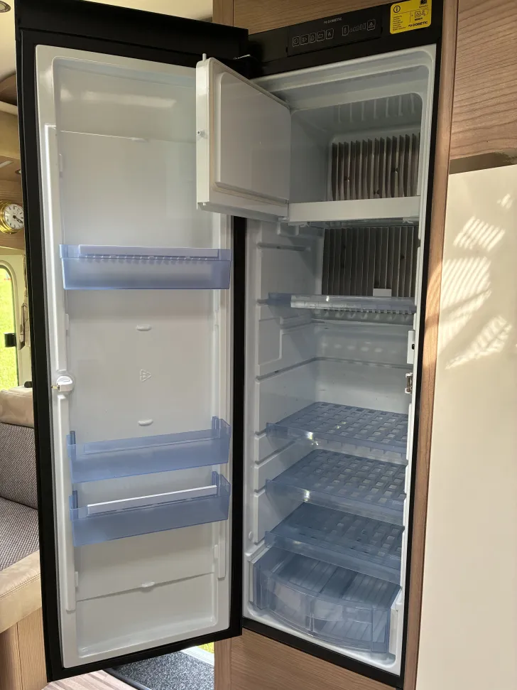 Fahrzeugbild Malibu I 410 DB Erstbesitz, gepflegt #4