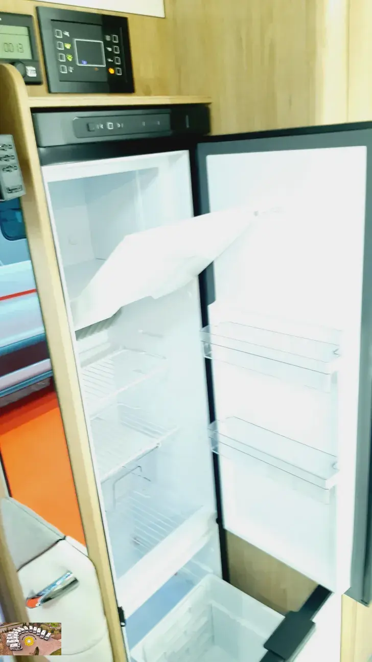 Fahrzeugbild Roller Team Kronos 284 TL Luxus Liner 7.40 meter #19