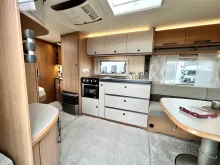 Fahrzeugbild Fendt Saphir 560 SF mit Mover+Klima #11