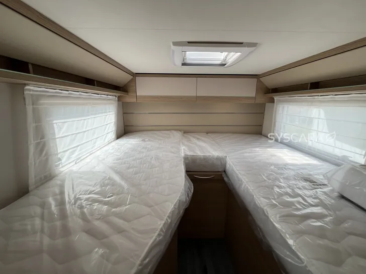 Fahrzeugbild LMC Cruiser 70 V 643 G Automatik #11