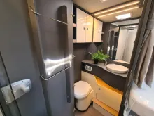 Fahrzeugbild Laika Kosmo L 409 *Pakete: Komfort +Design +Chassis* #22
