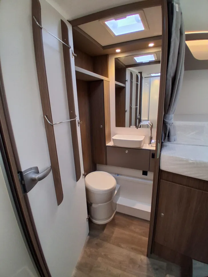 Fahrzeugbild Carado I 447 *pro + Paket*5. Sitzplatz* #20