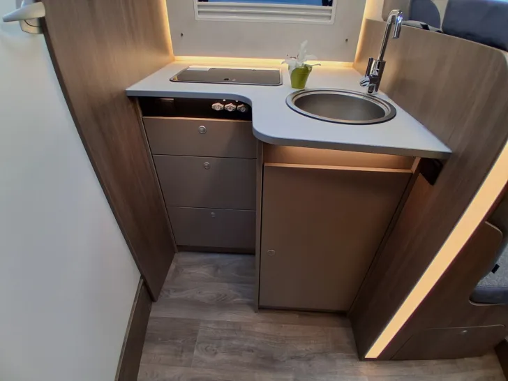 Fahrzeugbild Carado I 447 *pro + Paket*5. Sitzplatz* #24