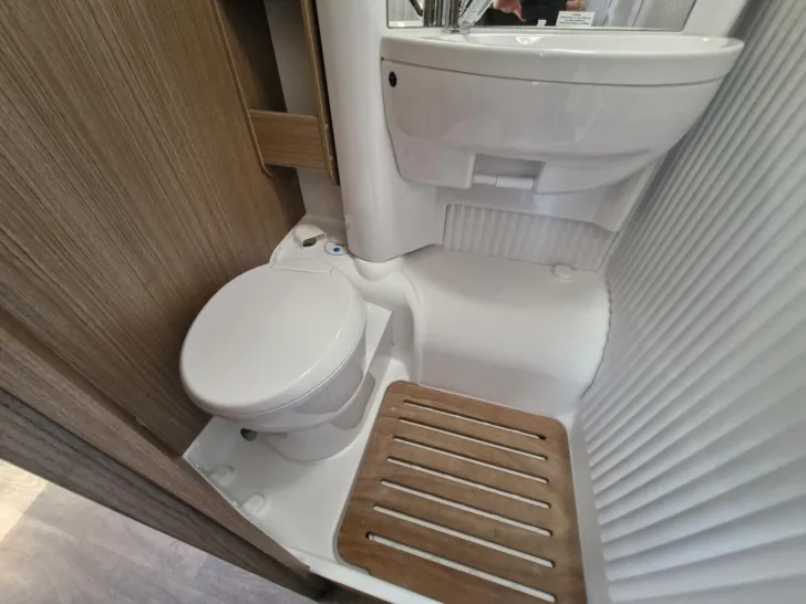 Fahrzeugbild Carado Clever+ I Edition 338 *Solar*Wechselrichter*TV* #25