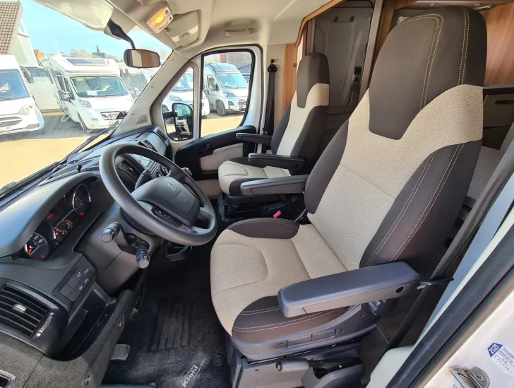 Fahrzeugbild Weinsberg CaraHome 550 MG *Duo-Control* #10