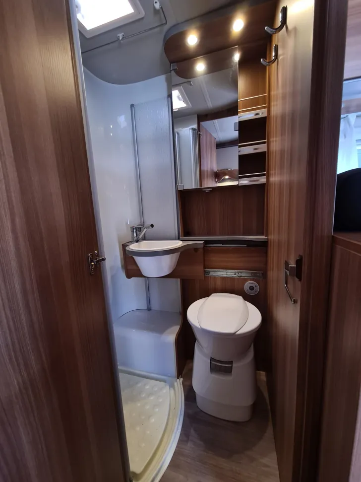 Fahrzeugbild Weinsberg CaraHome 550 MG *Duo-Control* #17