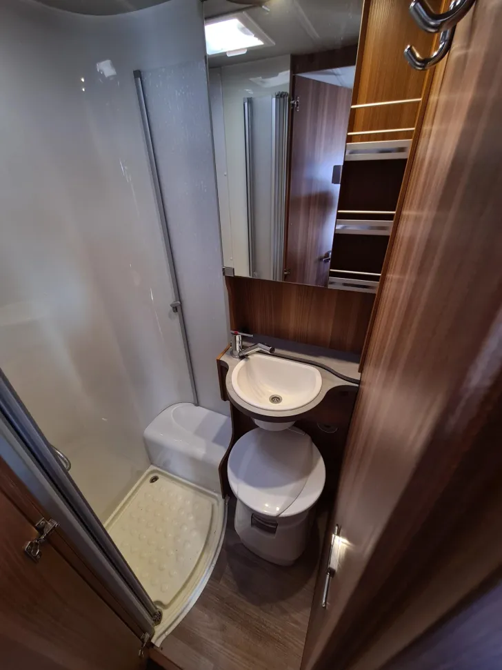 Fahrzeugbild Weinsberg CaraHome 550 MG *Duo-Control* #18