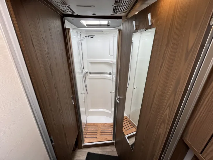 Fahrzeugbild Hymer B-ML I 780 *Hubstützen*Arktis*Autarkie*Klima* #32