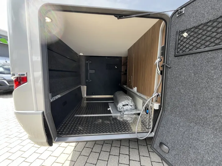 Fahrzeugbild Hymer B-ML I 780 *Hubstützen*Arktis*Autarkie*Klima* #40