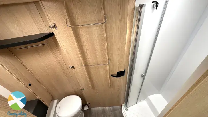 Sicht vorne-hinten Sunlight T 68C Adventure Edition