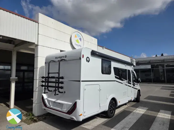 Schräg Vorne Sunlight V 69 Adventure Edition