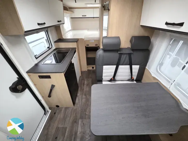 Sicht vorne-hinten Sunlight V 66 Adventure Edition