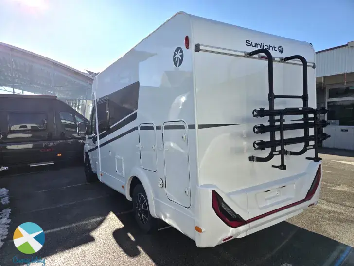 Seitlich Sunlight V 60 Adventure Edition