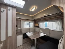 Fahrzeugbild Fendt Tendenza 560 SFDW Alde Heizung, 2000 KG #6