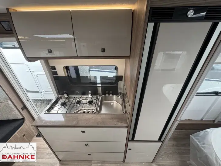 Fahrzeugbild Fendt Tendenza 560 SFDW Alde Heizung, 2000 KG #7