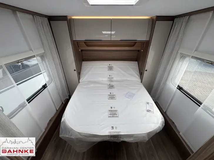 Fahrzeugbild Fendt Tendenza 560 SFDW Alde Heizung, 2000 KG #10