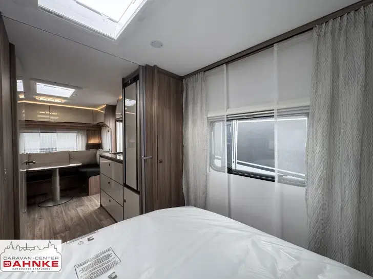 Fahrzeugbild Fendt Tendenza 560 SFDW Alde Heizung, 2000 KG #11